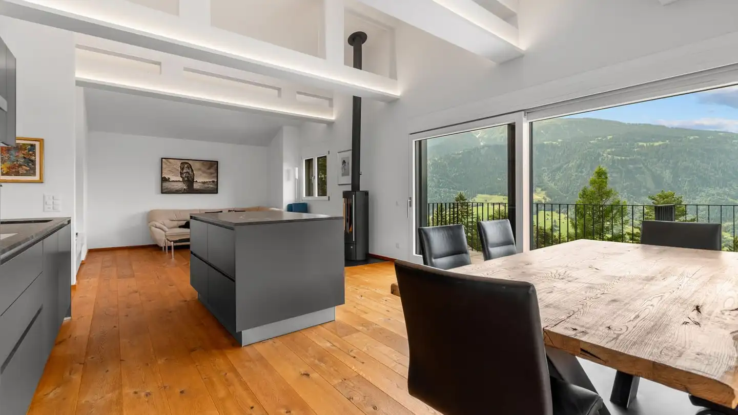 Casa singola in vendita - Via Vallà, 7031 Laax GR