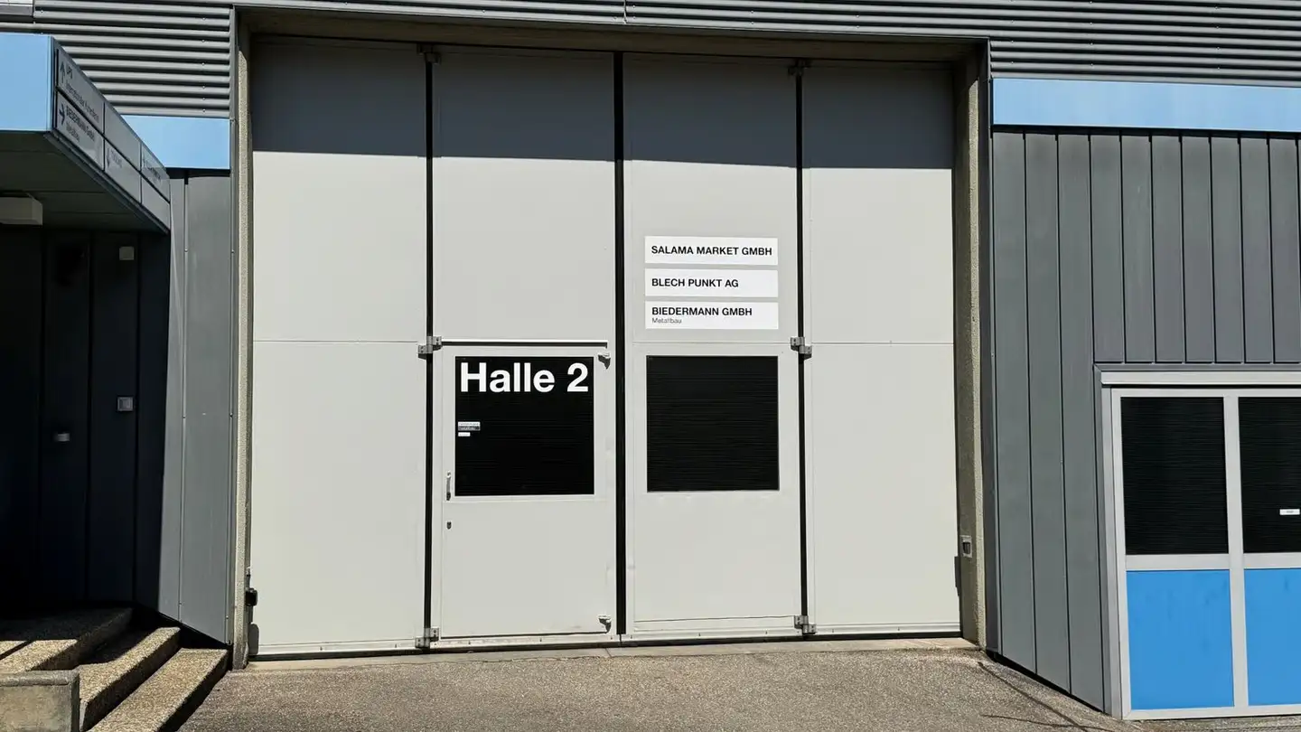 Industrial property for rent - Gisleren 2, 3266 Wiler b. Seedorf