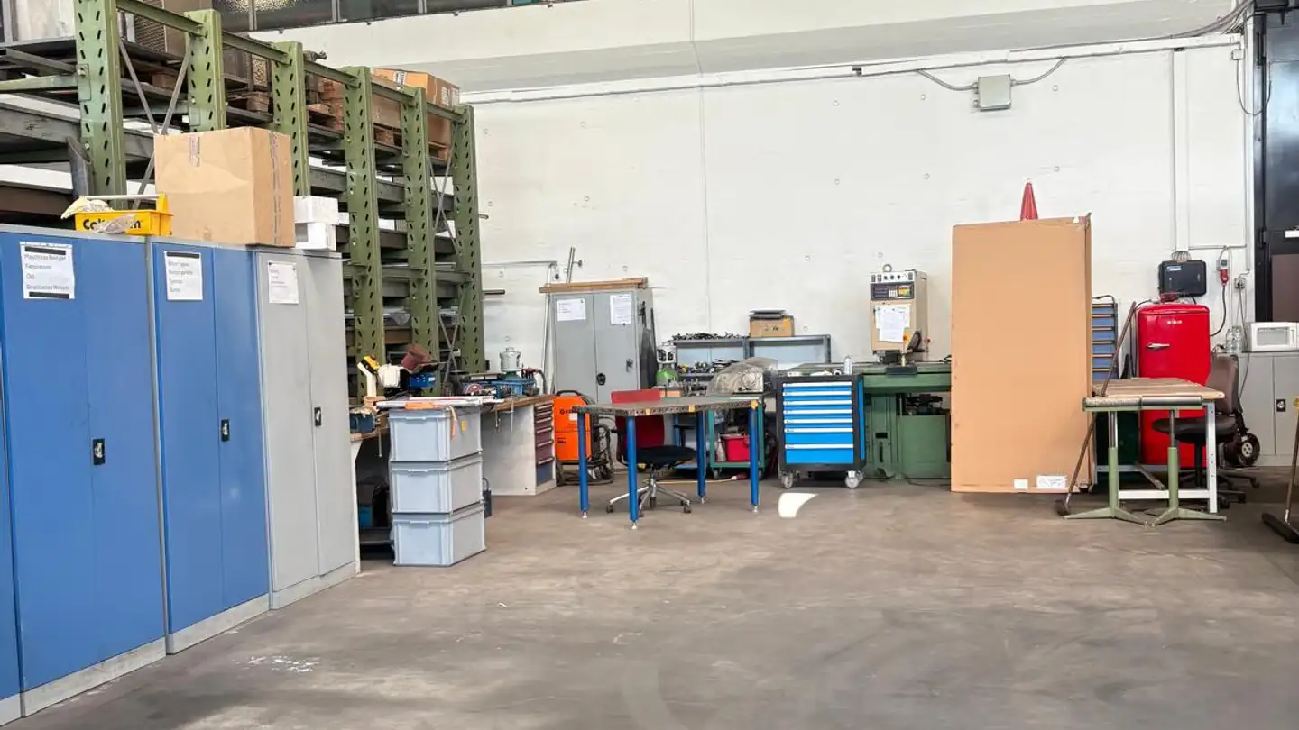 Industrial property for rent - Gisleren 2, 3266 Wiler b. Seedorf - Photo 4