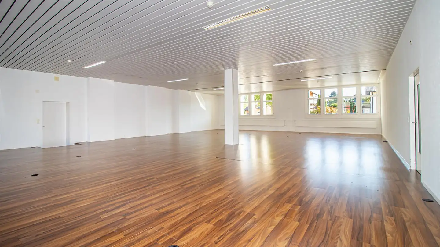 Commercial à louer - Schellenrainstrasse 13, 6210 Sursee