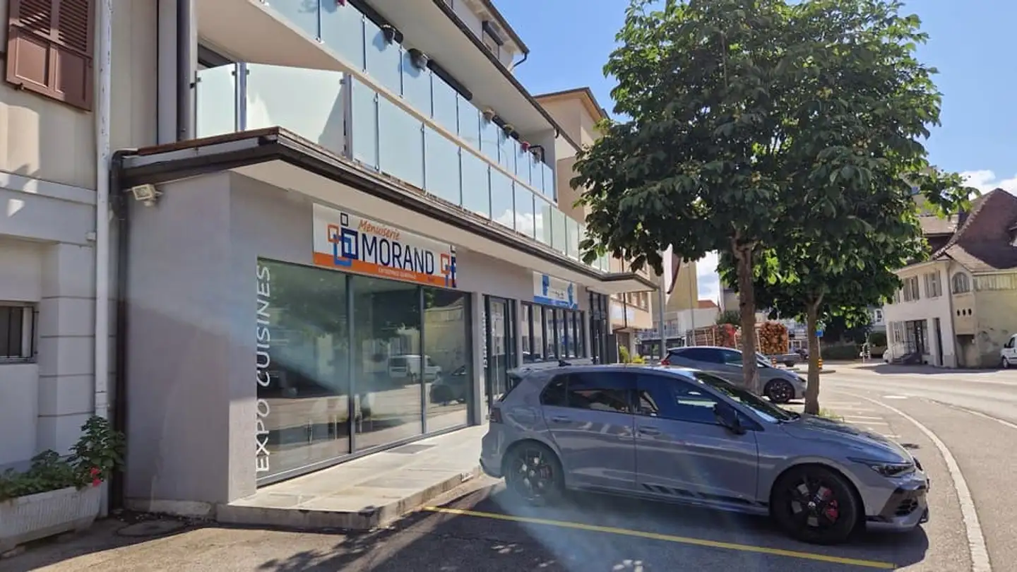 Commercial for sale - 2735 Malleray - Photo 2