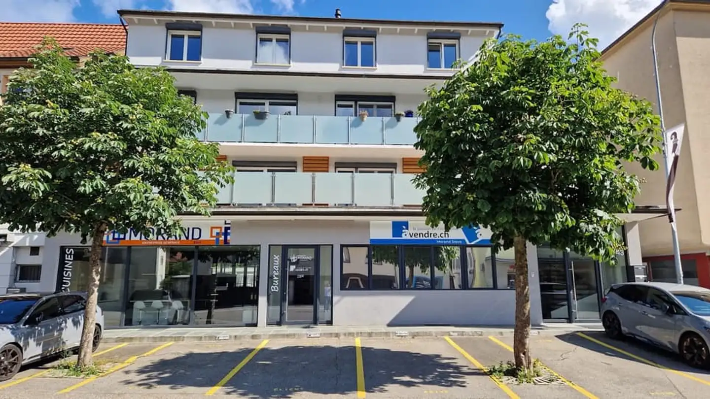 Commercial for sale - 2735 Malleray - Photo 3