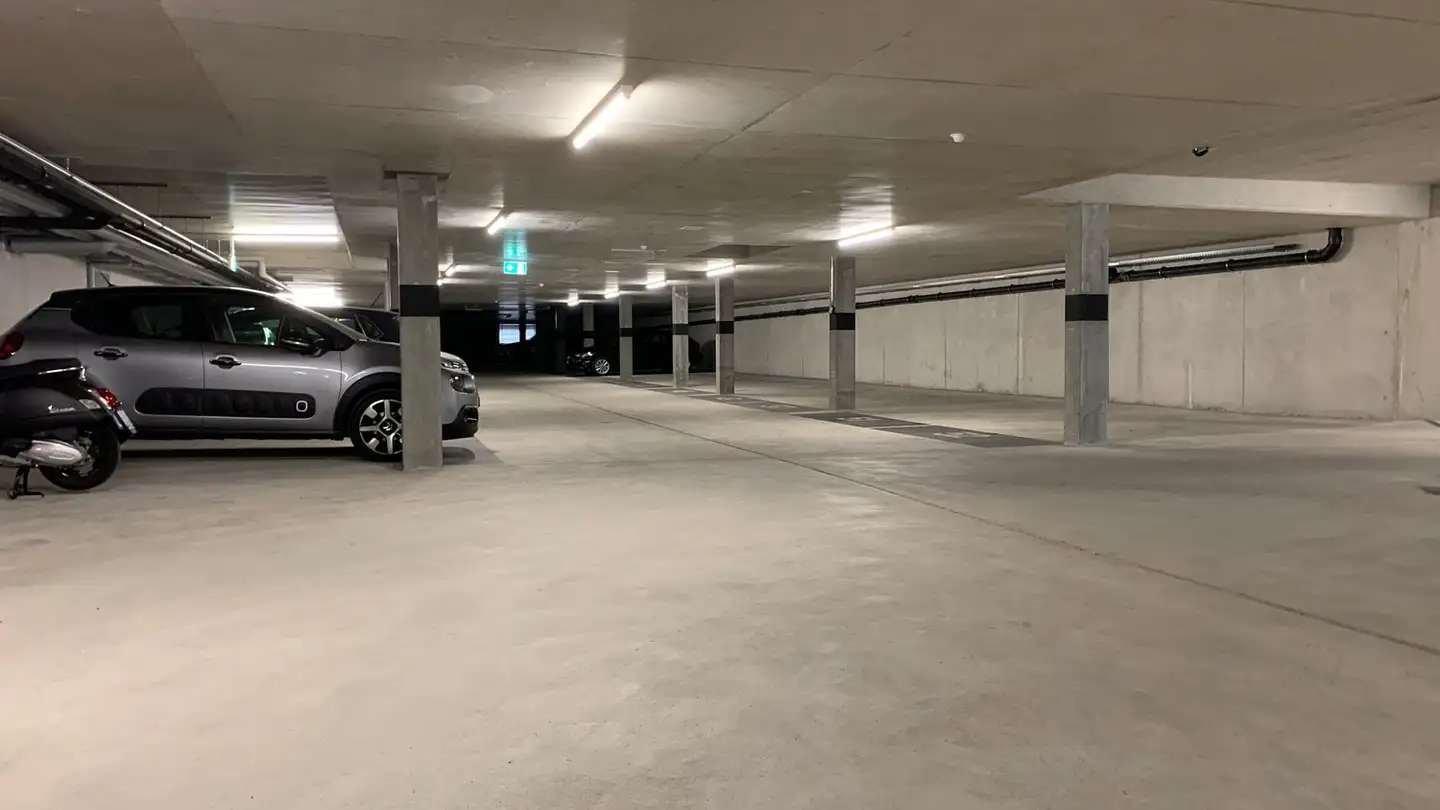 Place de parking souterraine à louer - Im Kessler 9, 8902 Urdorf - Photo 4