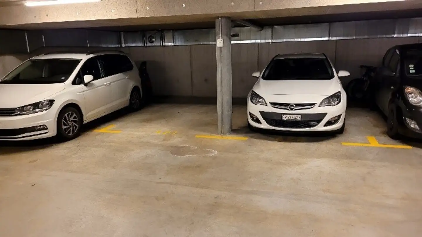 Outdoor parking space for rent - Route Joseph-Chaley 12a, 1700 Fribourg