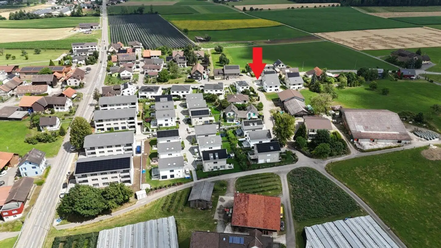 Outdoor parking space for rent - Leestrasse 1, 8573 Altishausen