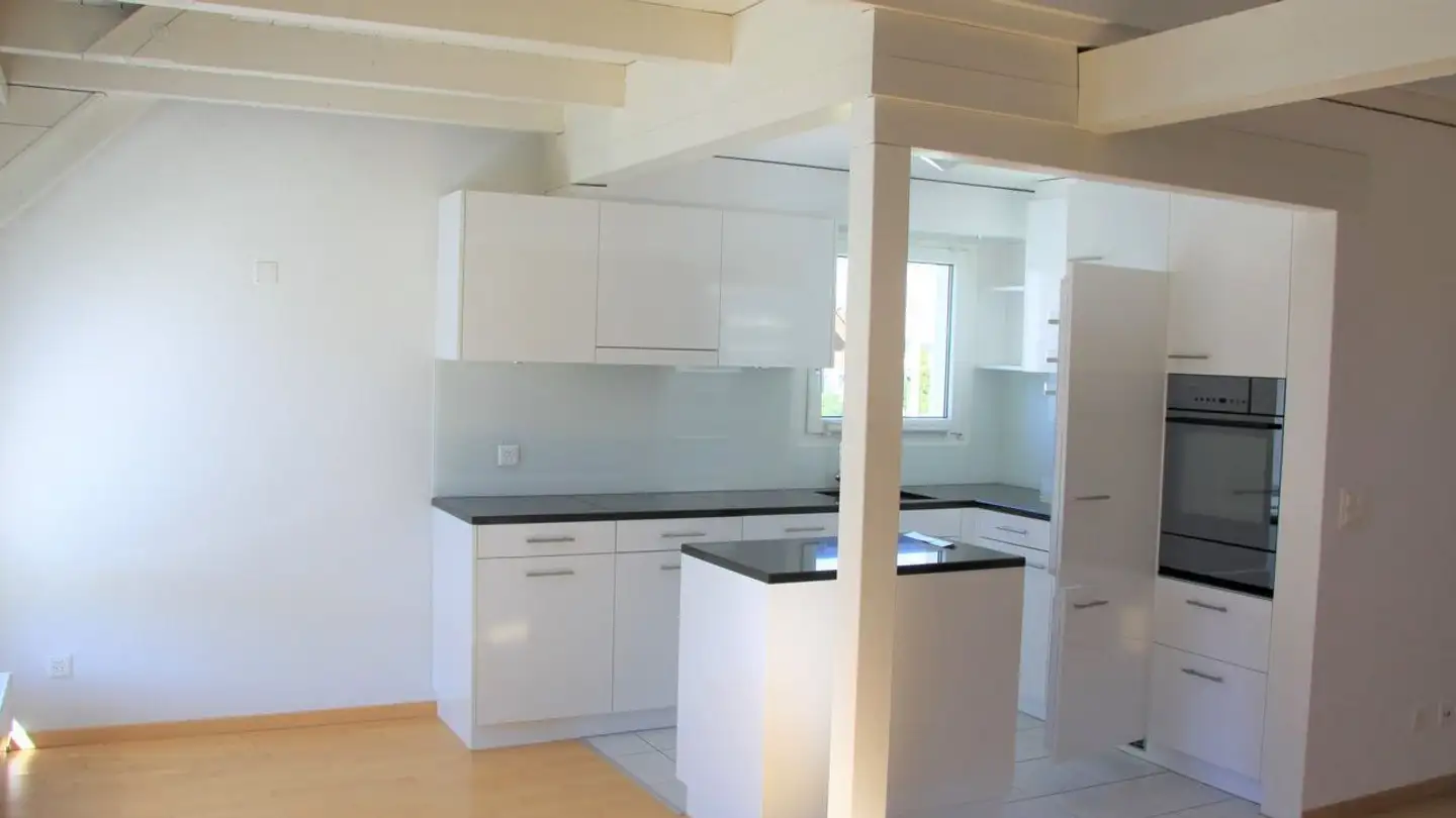 Dachgeschosswohnung mieten - Sonnenhofstrasse 21a, 8340 Hinwil - Foto 2