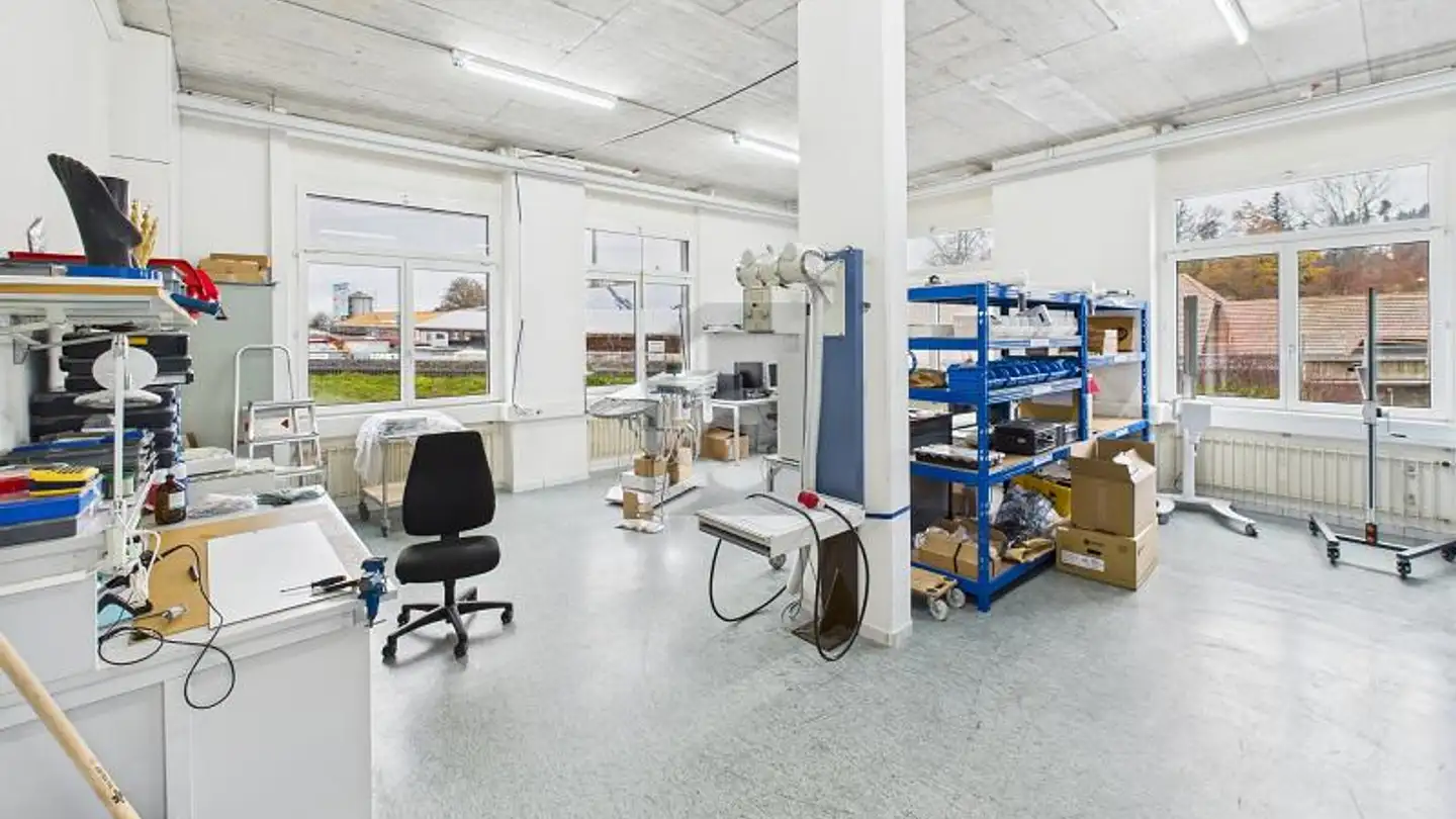 Laboratoire à louer - 3145 Niederscherli - Photo 3