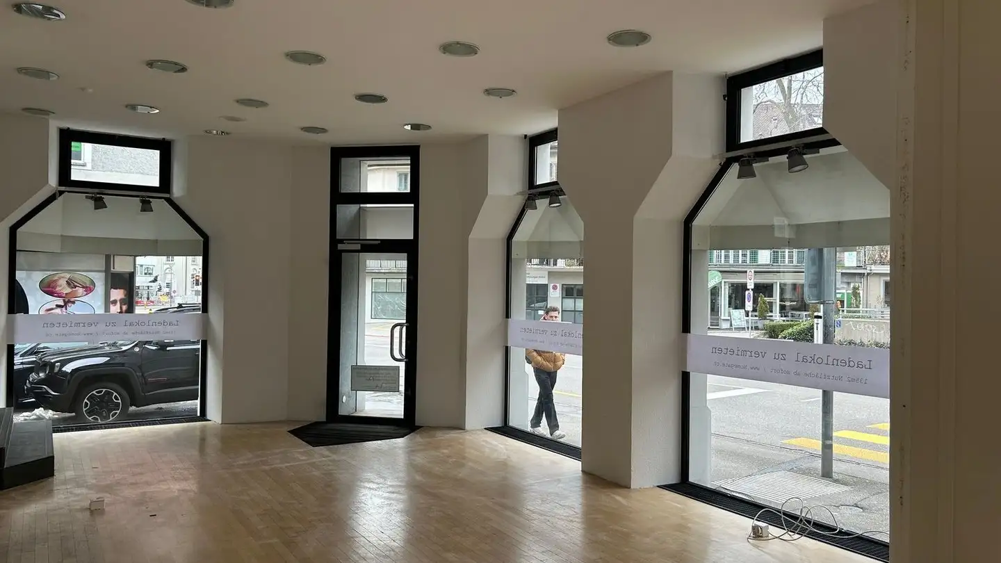 Shop for rent - Obere Bahnhofstrasse 40, 8640 Rapperswil SG - Photo 2