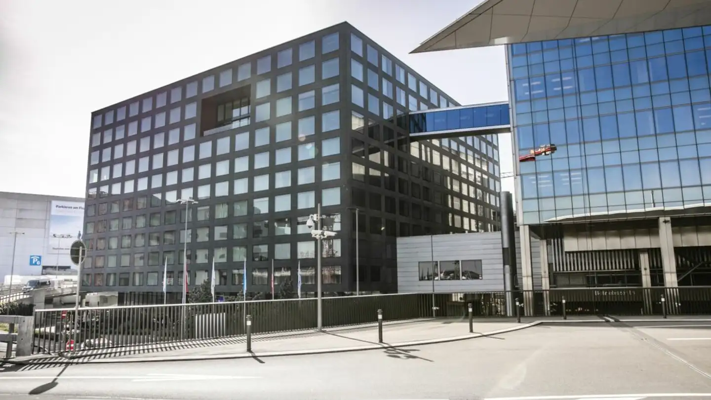 Office space for rent - Hotelstrasse 1, 8302 Kloten