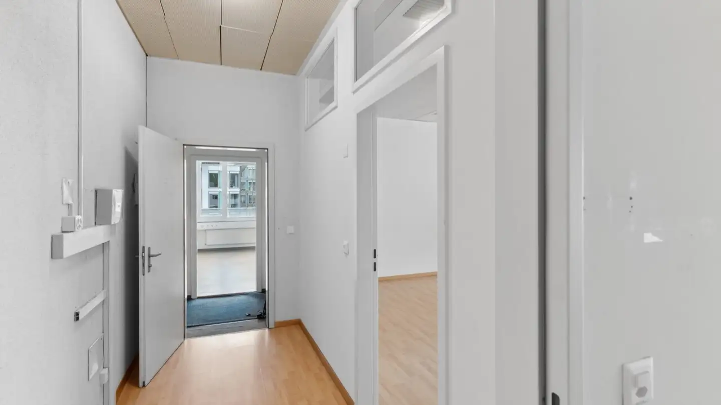 Spazio ufficio in affitto - Oberfeld 4, 6037 Root - Photo 4