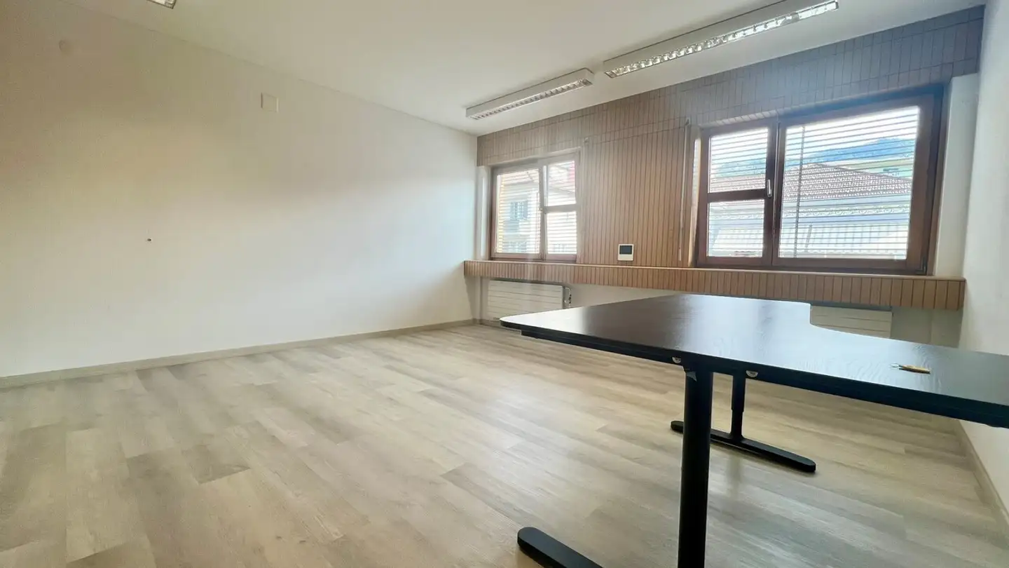 Spazio ufficio in affitto - Via Dante Alighieri 25, 6830 Chiasso - Photo 2