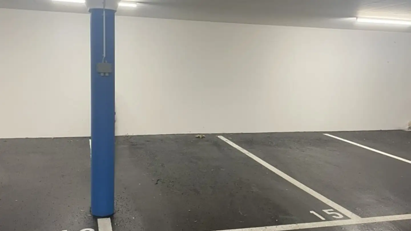 Place de parking extérieure à louer - Rotackerstrasse 19, 8304 Wallisellen