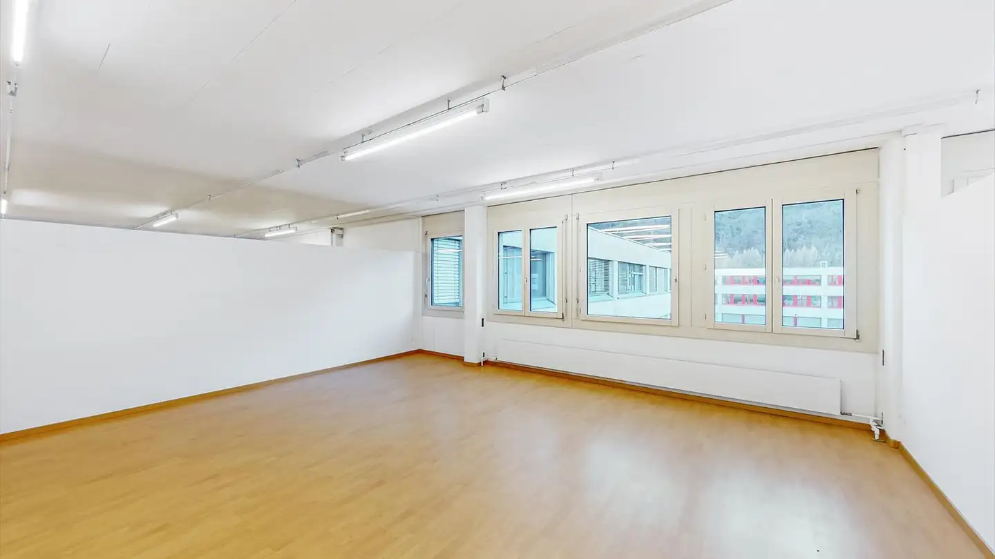 Commerciale in affitto - Via Luserte 2, 6572 Quartino - Photo 4