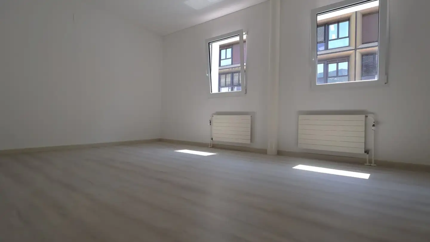 Spazio ufficio in affitto - Via Dante Alighieri 25, 6830 Chiasso - Photo 3