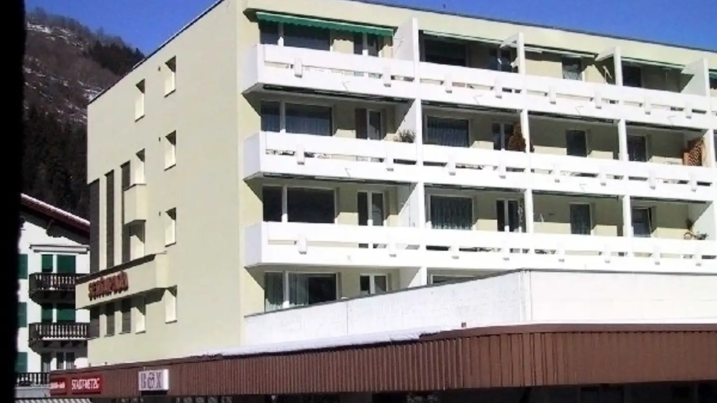Parcheggio sotterraneo in affitto - Via Glenner 10, 7130 Ilanz