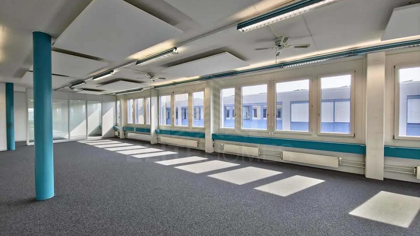Commercial for rent - Riedstrasse 1, 6343 Rotkreuz