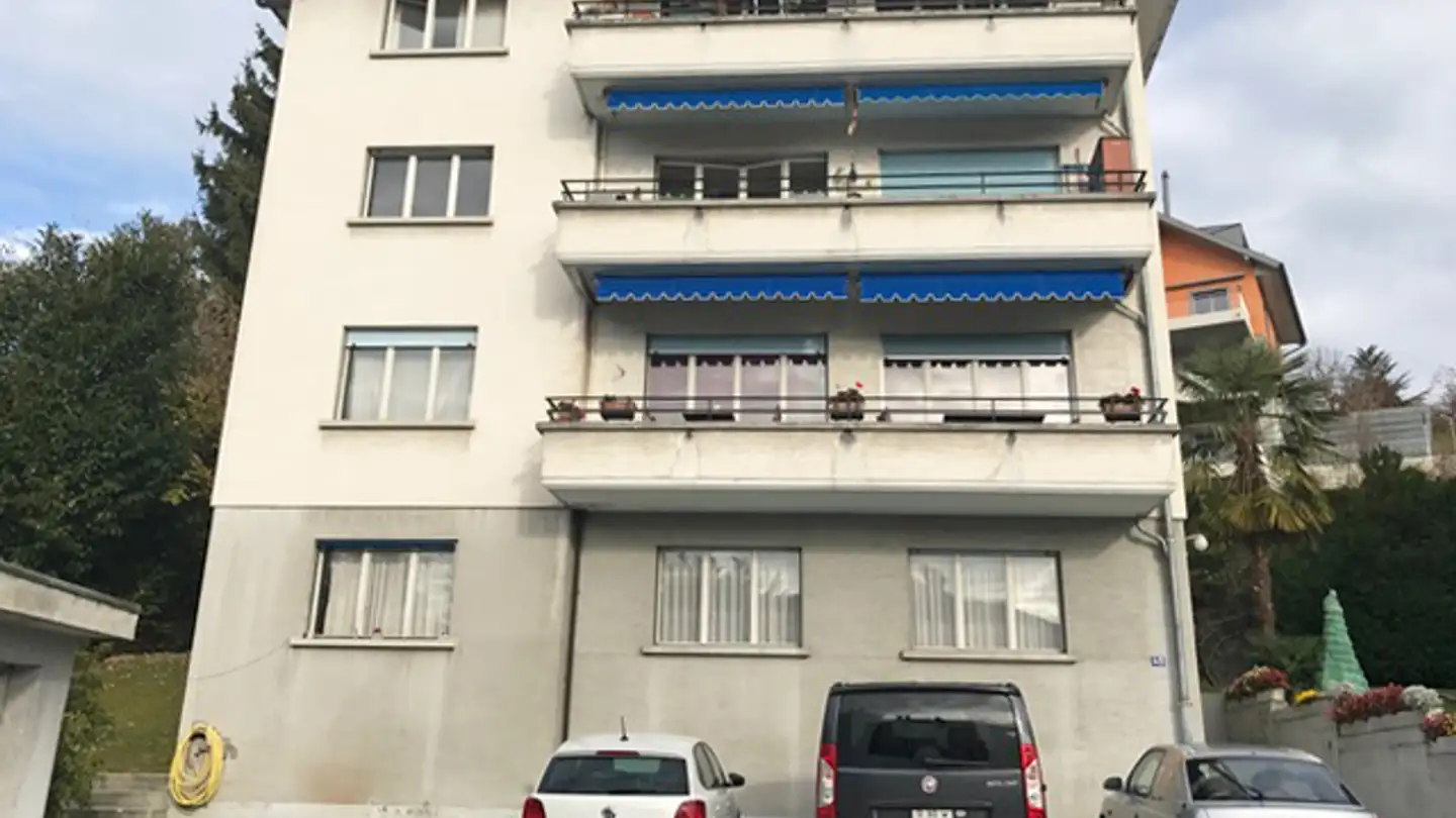 Place de parking extérieure à louer - Chemin De Villardiez 40, 1009 Pully