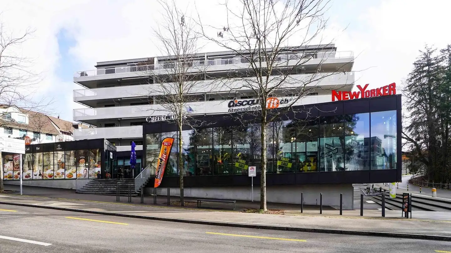 Commercial à louer - Bahnhofstrasse 140, 8620 Wetzikon ZH