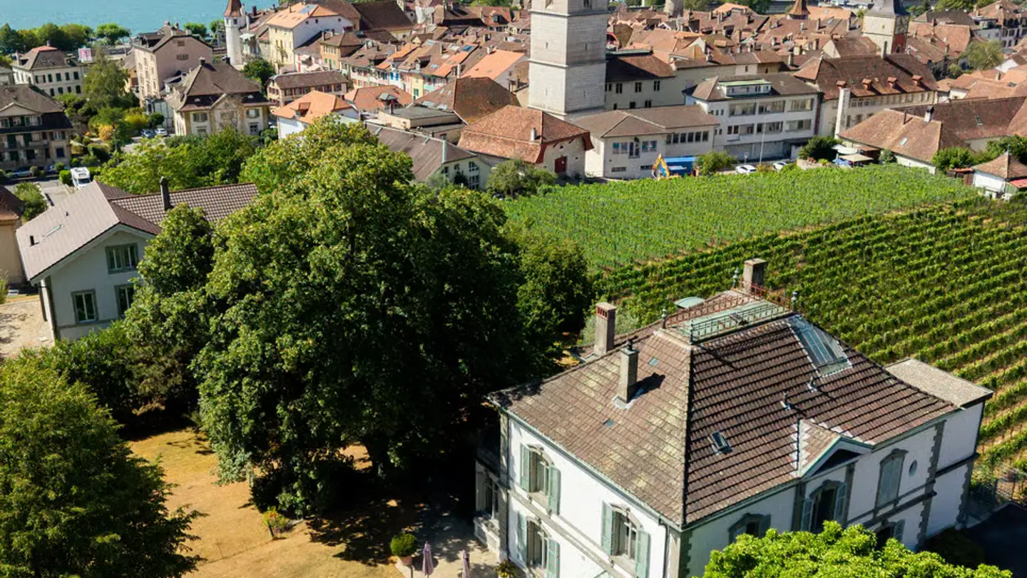 Single house for sale - 2520 La Neuveville