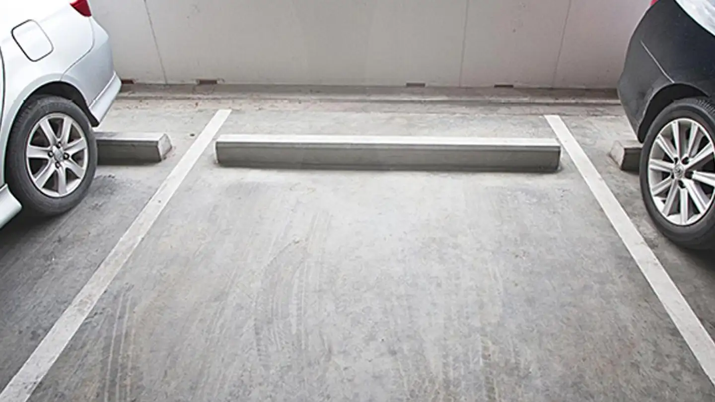 Tiefgaragenstellplatz mieten - Fritz-Fleiner-Weg 7, 8044 Zürich
