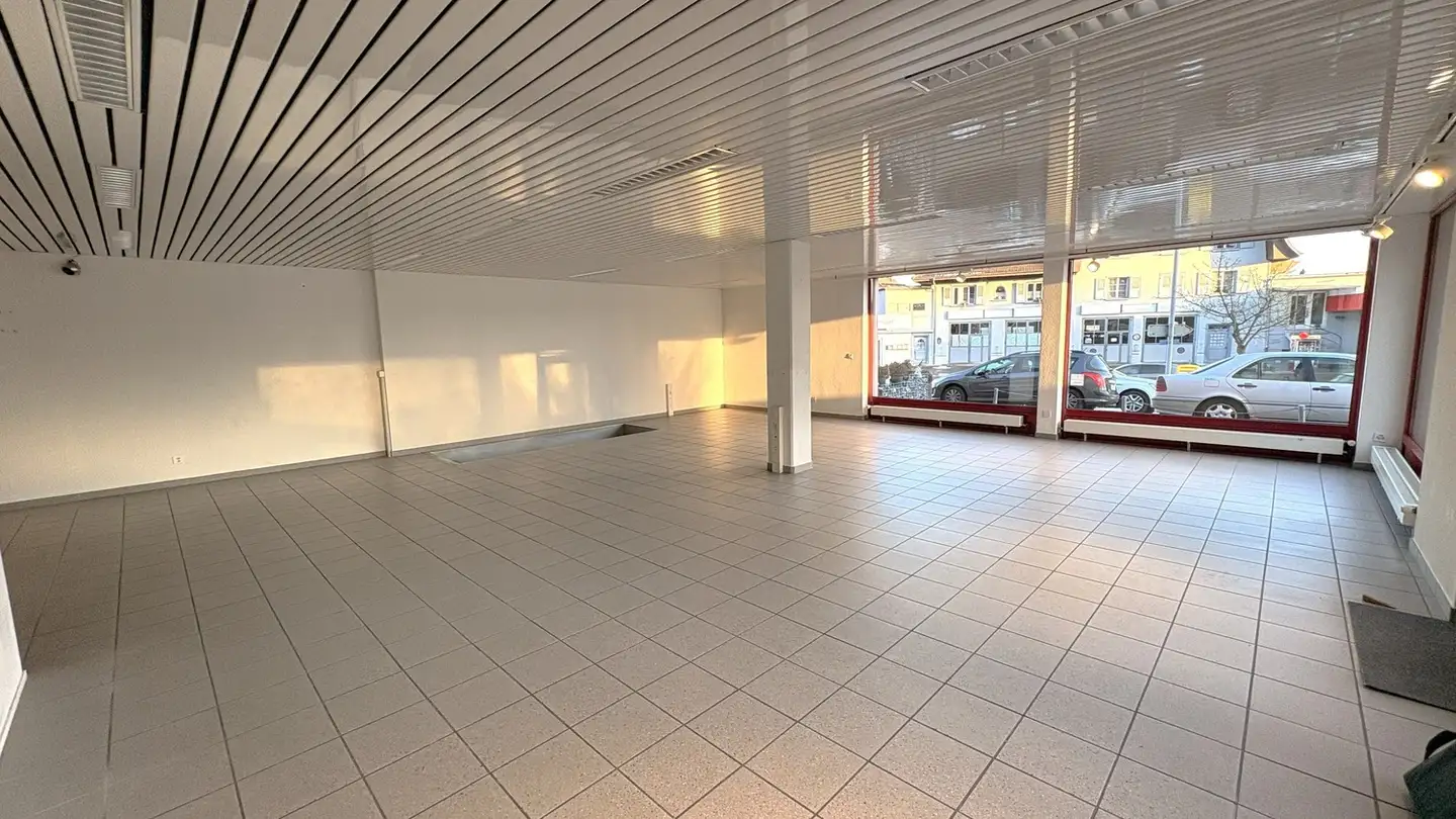 Negozio in affitto - Solothurnstrasse 19, 4702 Oensingen