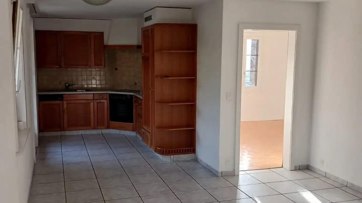 Apartment for rent - Chemin De Vau De Cour 1, 1789 Lugnorre - Photo 3