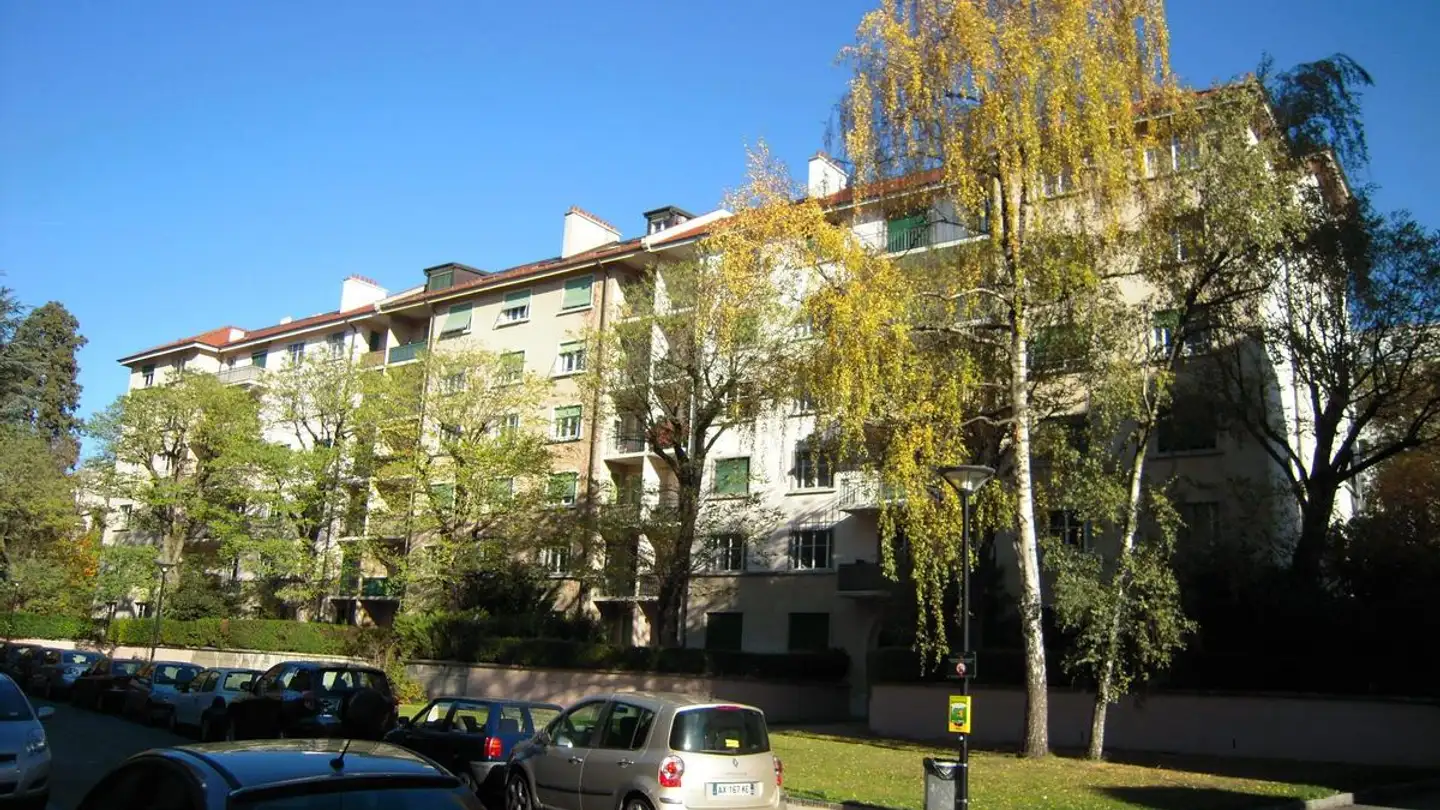Place de parking extérieure à louer - Chemin Thury 14, 1206 Genève