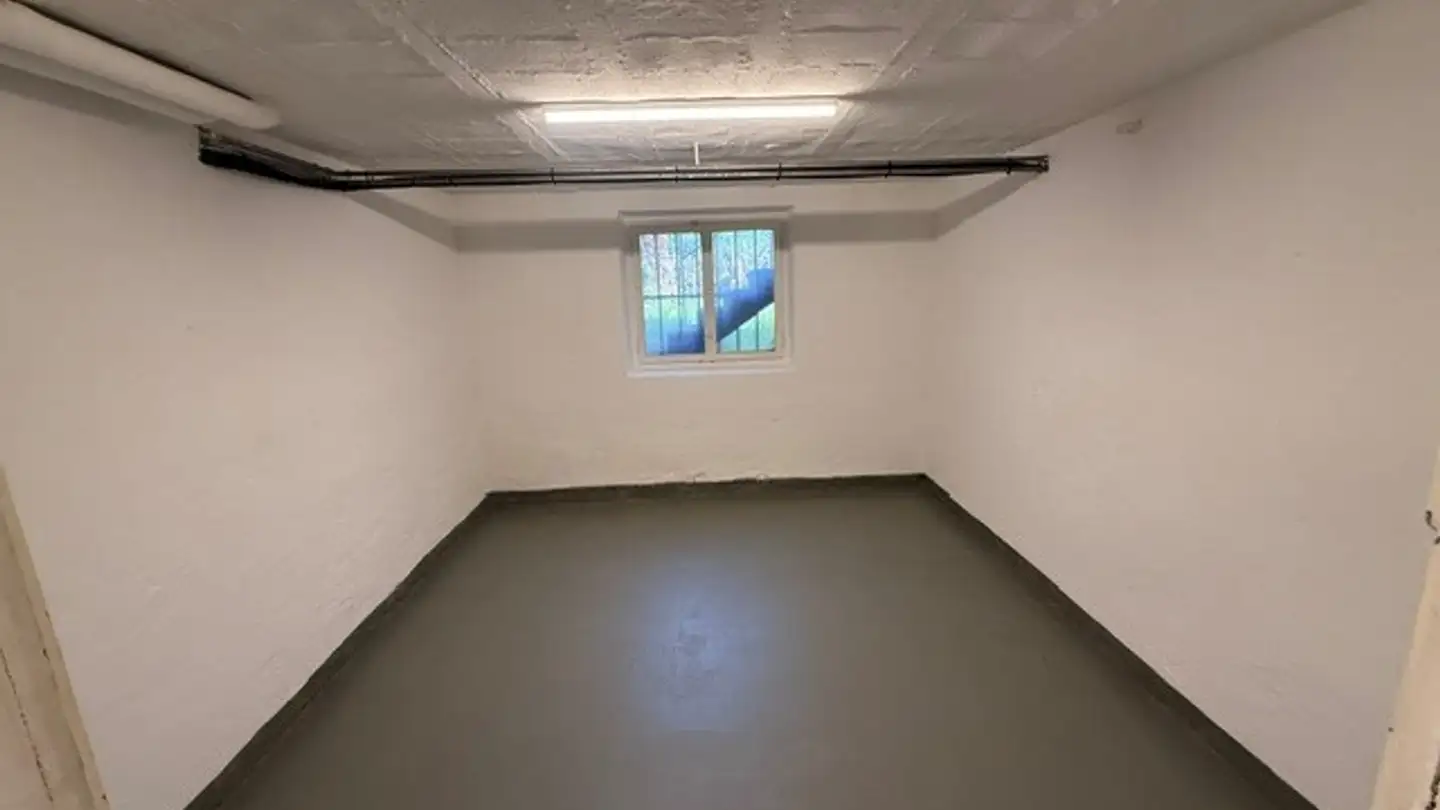 Commercial à louer - Neuweilerstrasse 100, 4054 Basel