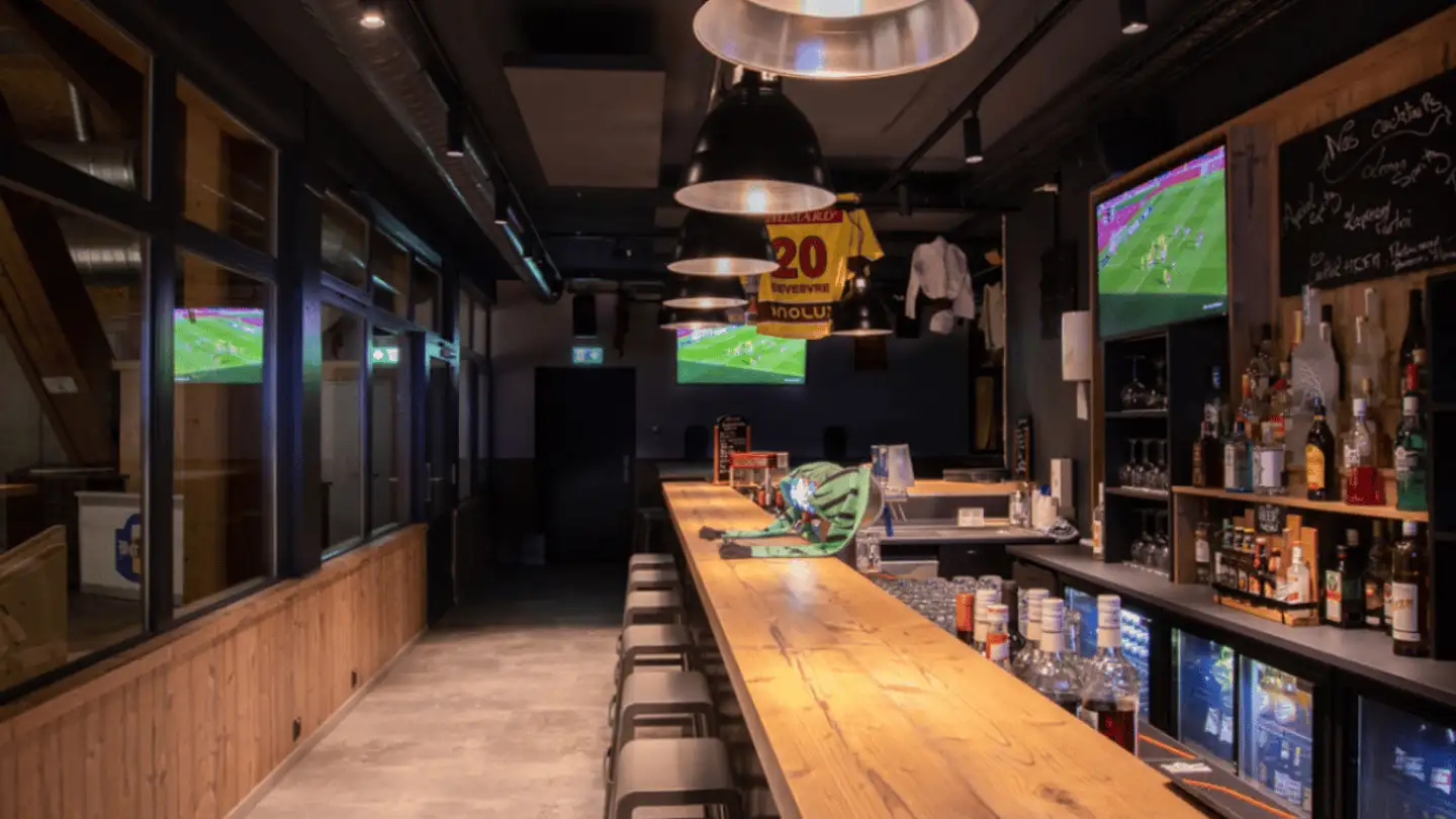 Restaurant for rent - Chemin Des Sports 10, 2350 Saignelégier - Photo 2