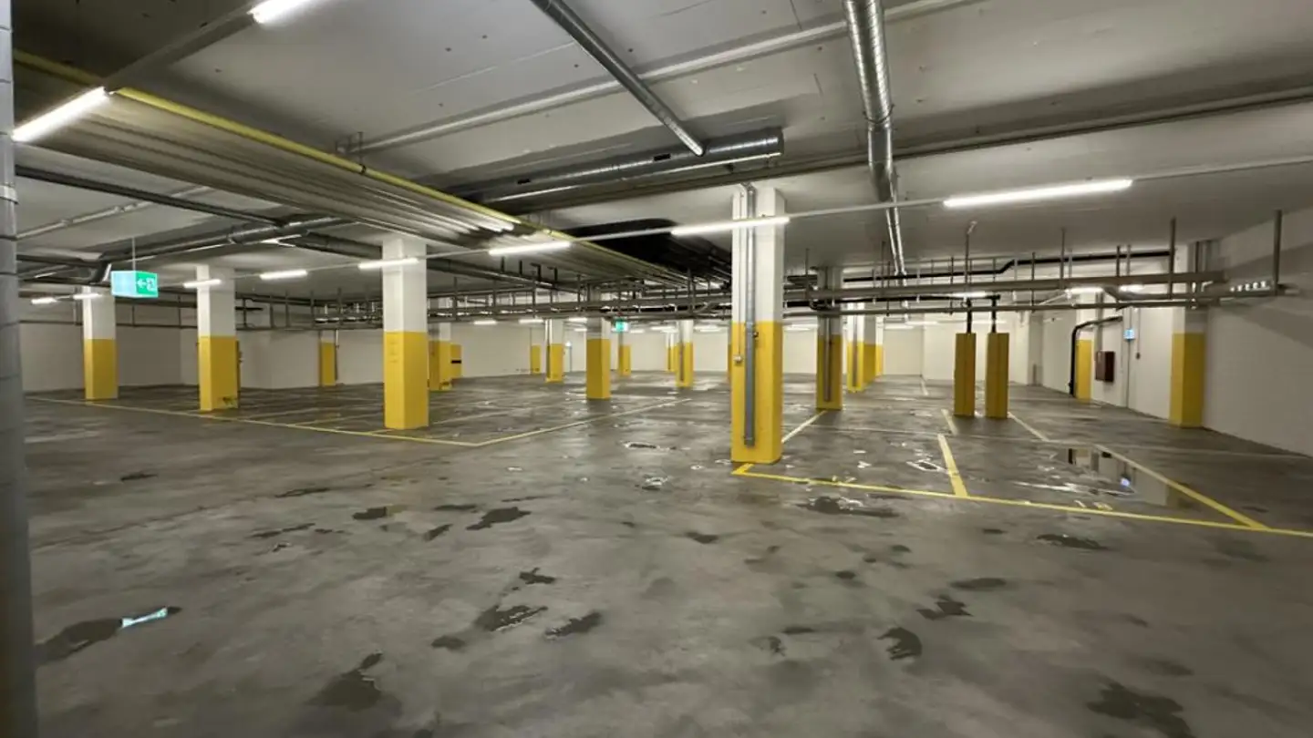 Tiefgaragenstellplatz mieten - Riedstrasse 8, 6330 Cham - Foto 3