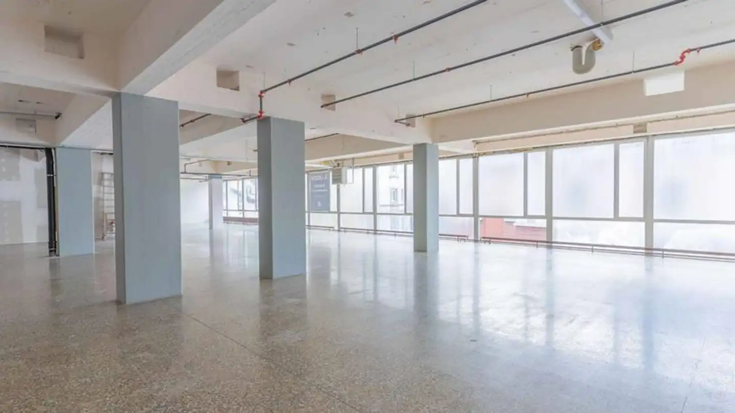 Immeuble mixte à louer - 2400 Le Locle