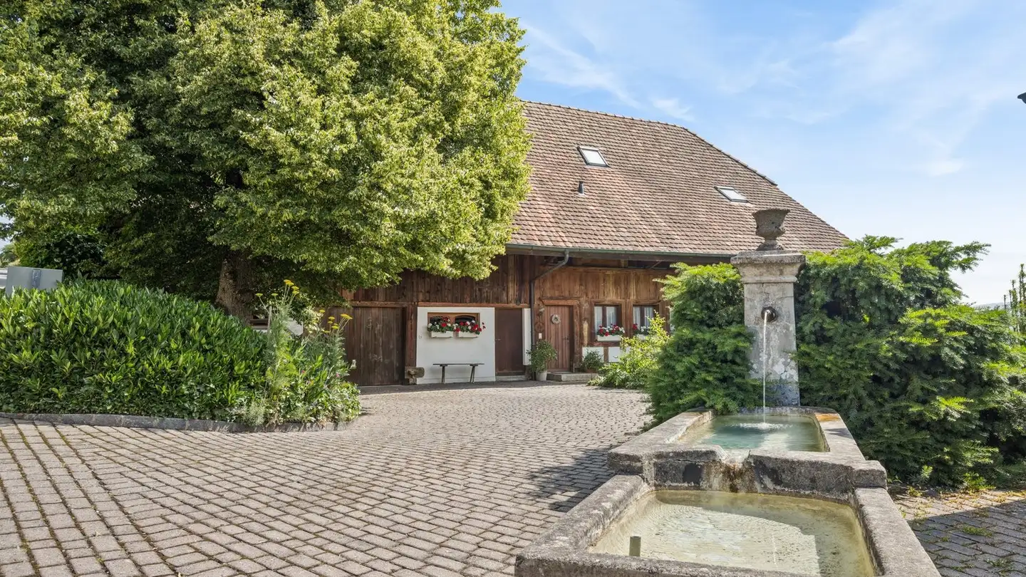 Single house for sale - 5703 Seon