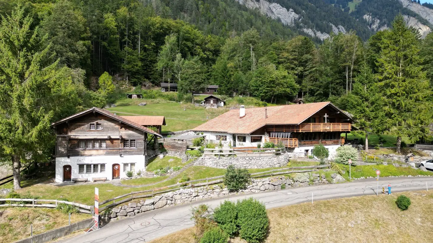 Hotel for sale - Am Chienbach 96, 3815 Gündlischwand