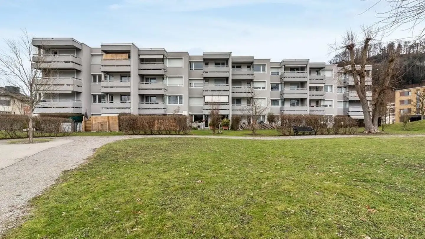 Place de parking extérieure à louer - Wöschnauerstrasse 14, 5012 Schönenwerd