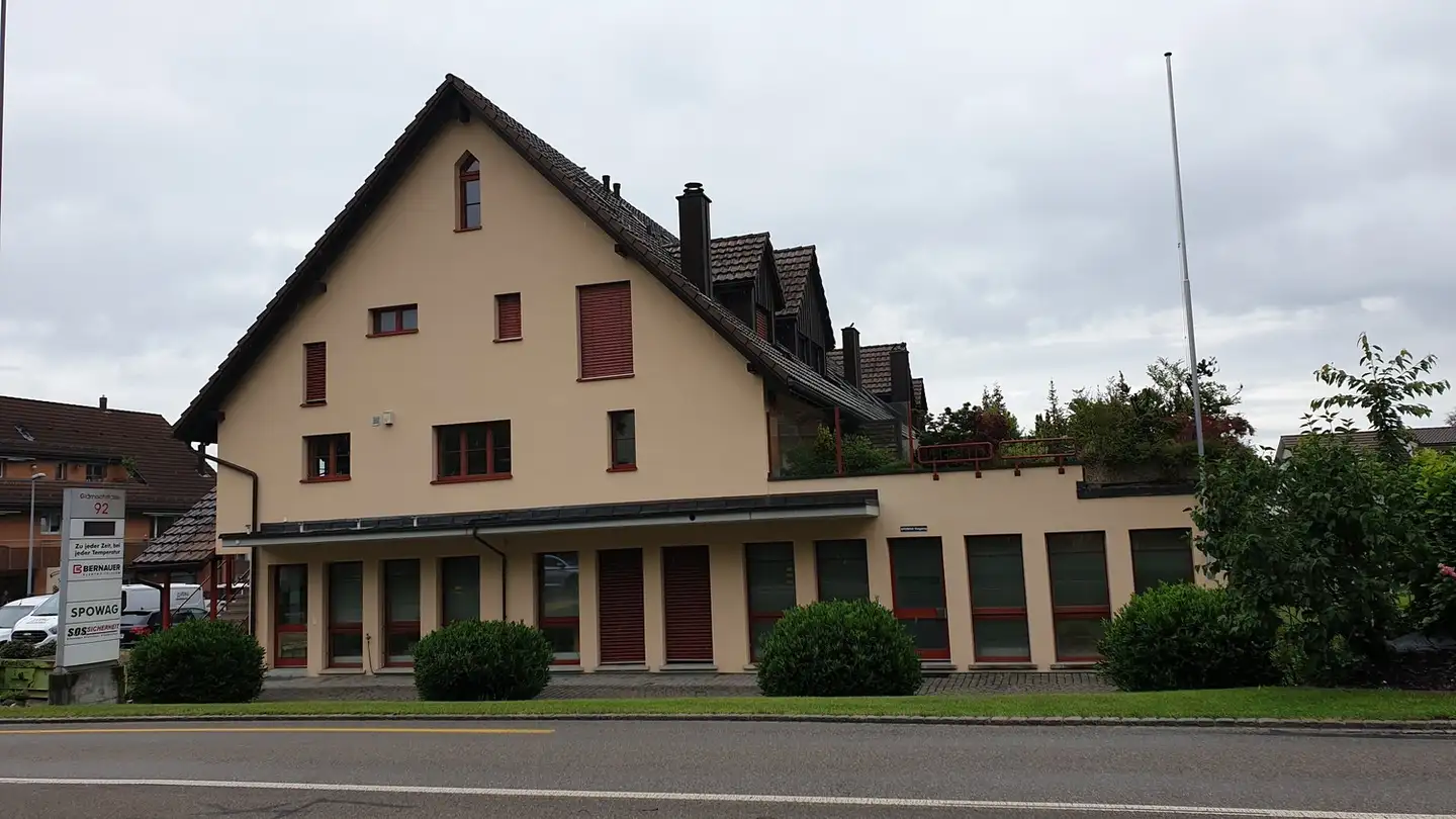 Appartement à louer - Glärnischstrasse 92, 8618 Oetwil am See - Photo 2