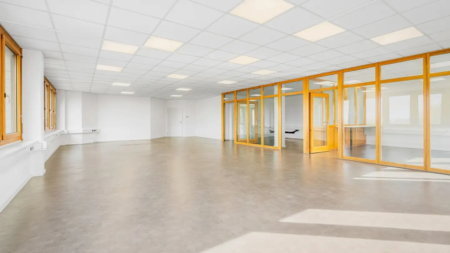 Office space for rent - Lohstampfestrasse 11, 8274 Tägerwilen - Photo 2