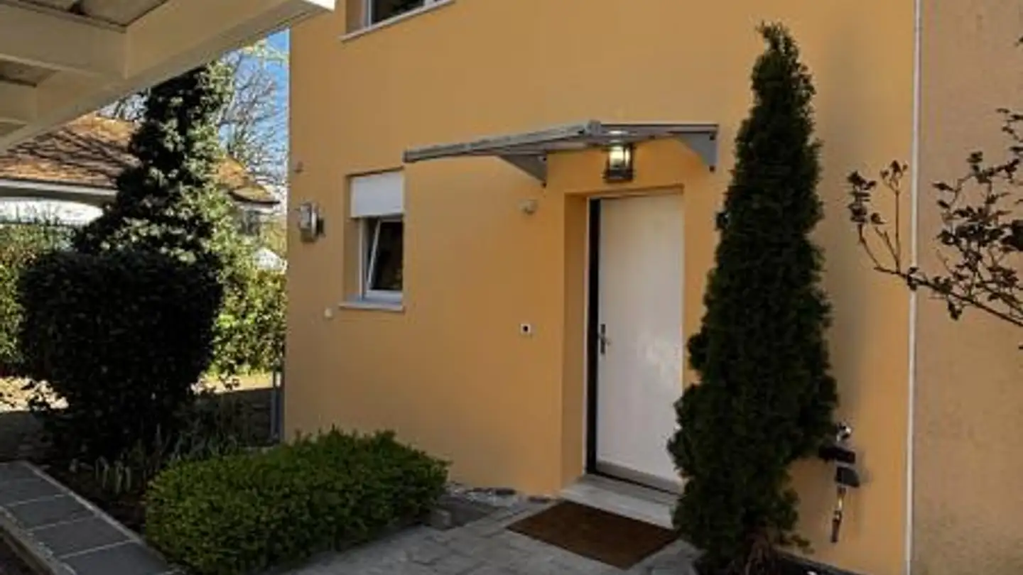 Single house for rent - 1293 Bellevue