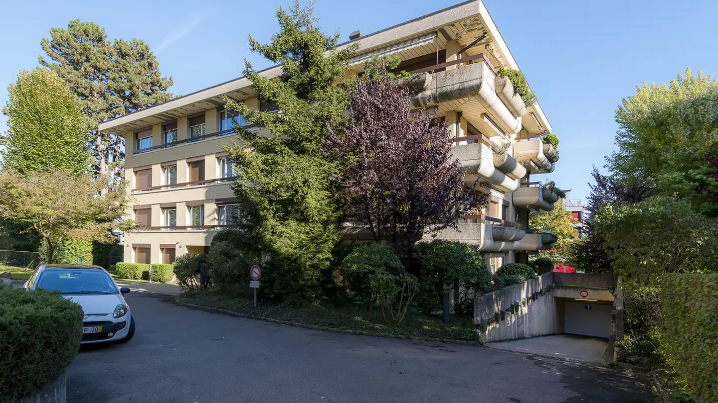 Underground parking space for rent - Avenue Victor-Ruffy 16, 1012 Lausanne