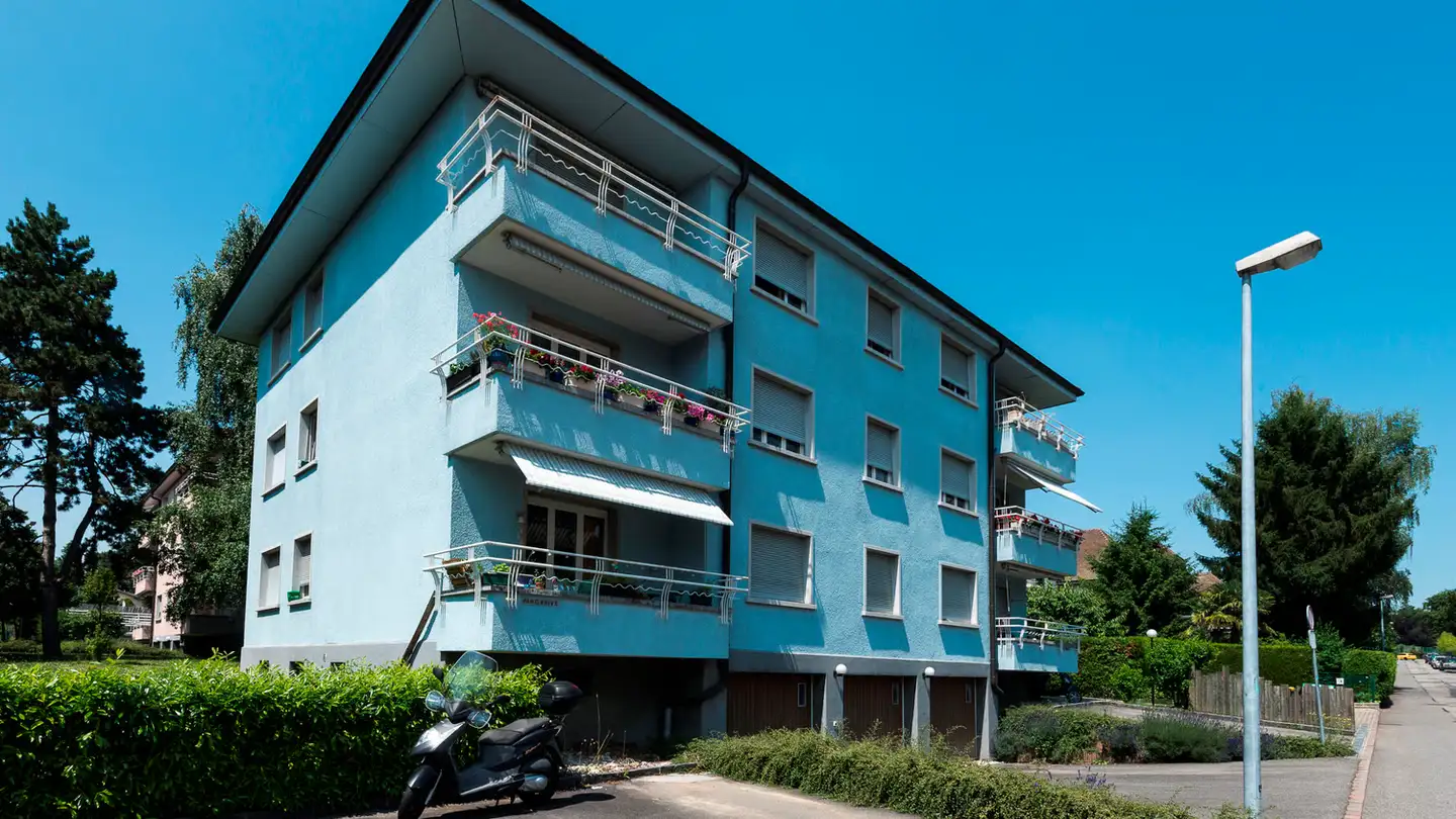 Place de parking extérieure à louer - Avenue Auguste Forel 8, 1110 Morges