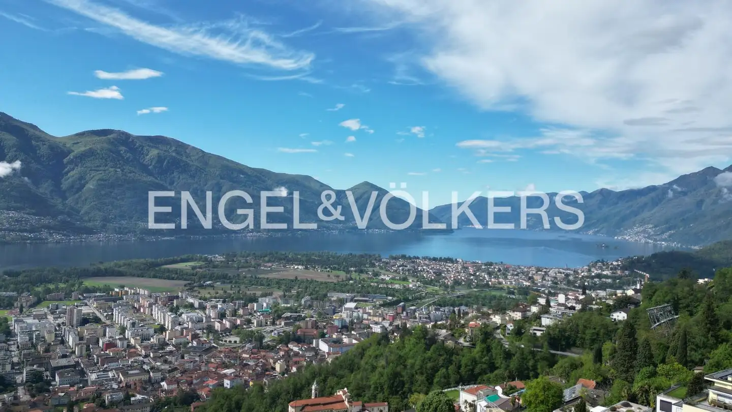 Constructible plot for sale - 6644 Orselina