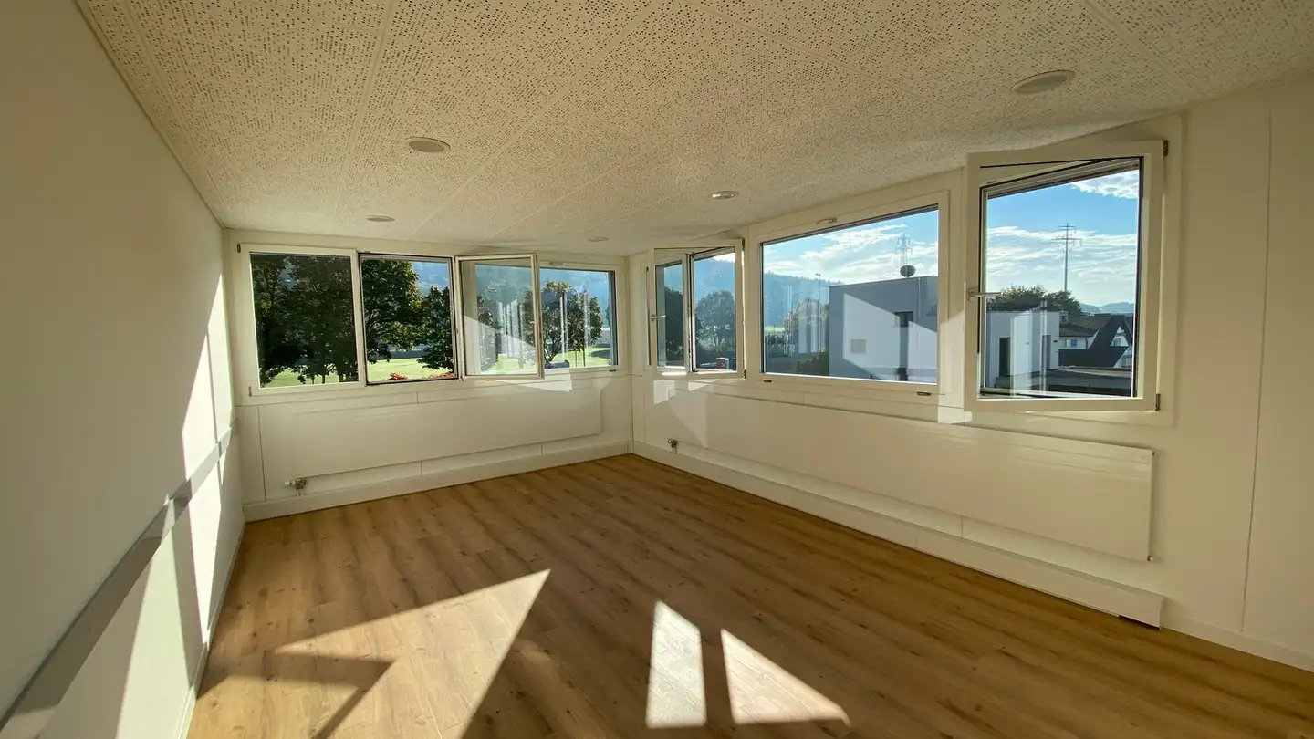 Commerciale in affitto - Oberrohrdorferstrasse 1c, 5405 Dättwil AG