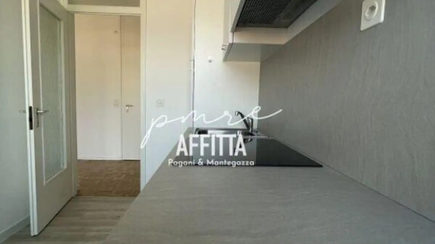 Apartment for rent - Via Generale H. Guisan 33, 6900 Massagno