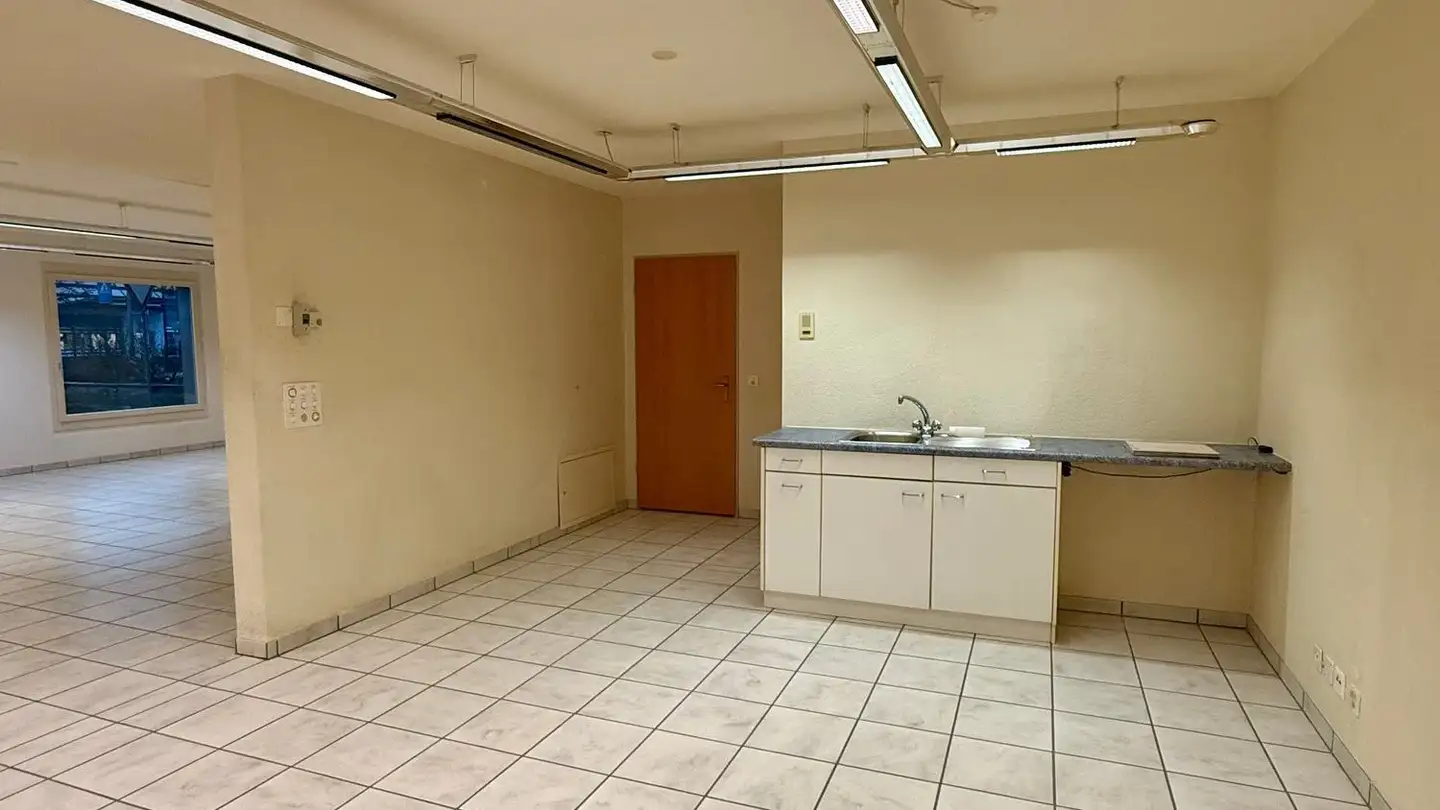 Magasin à louer - Kastanienweg 2, 3315 Bätterkinden - Photo 3