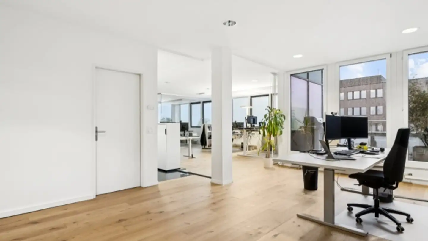 Bürofläche mieten - Hinterbergstrasse 22, 6312 Steinhausen - Foto 2