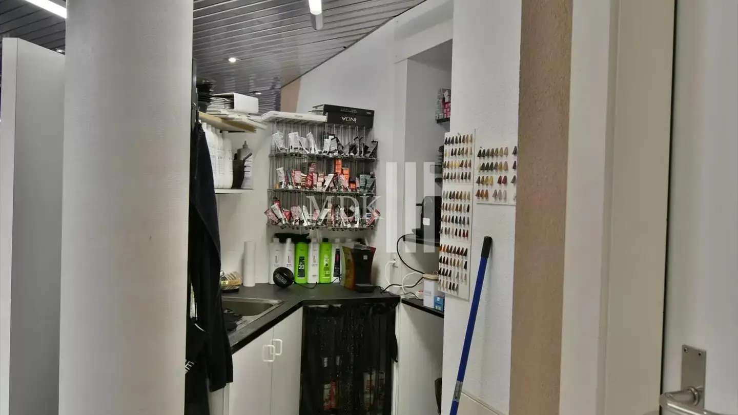 Commercial à louer - Rue De Venise 3b, 1870 Monthey - Photo 4