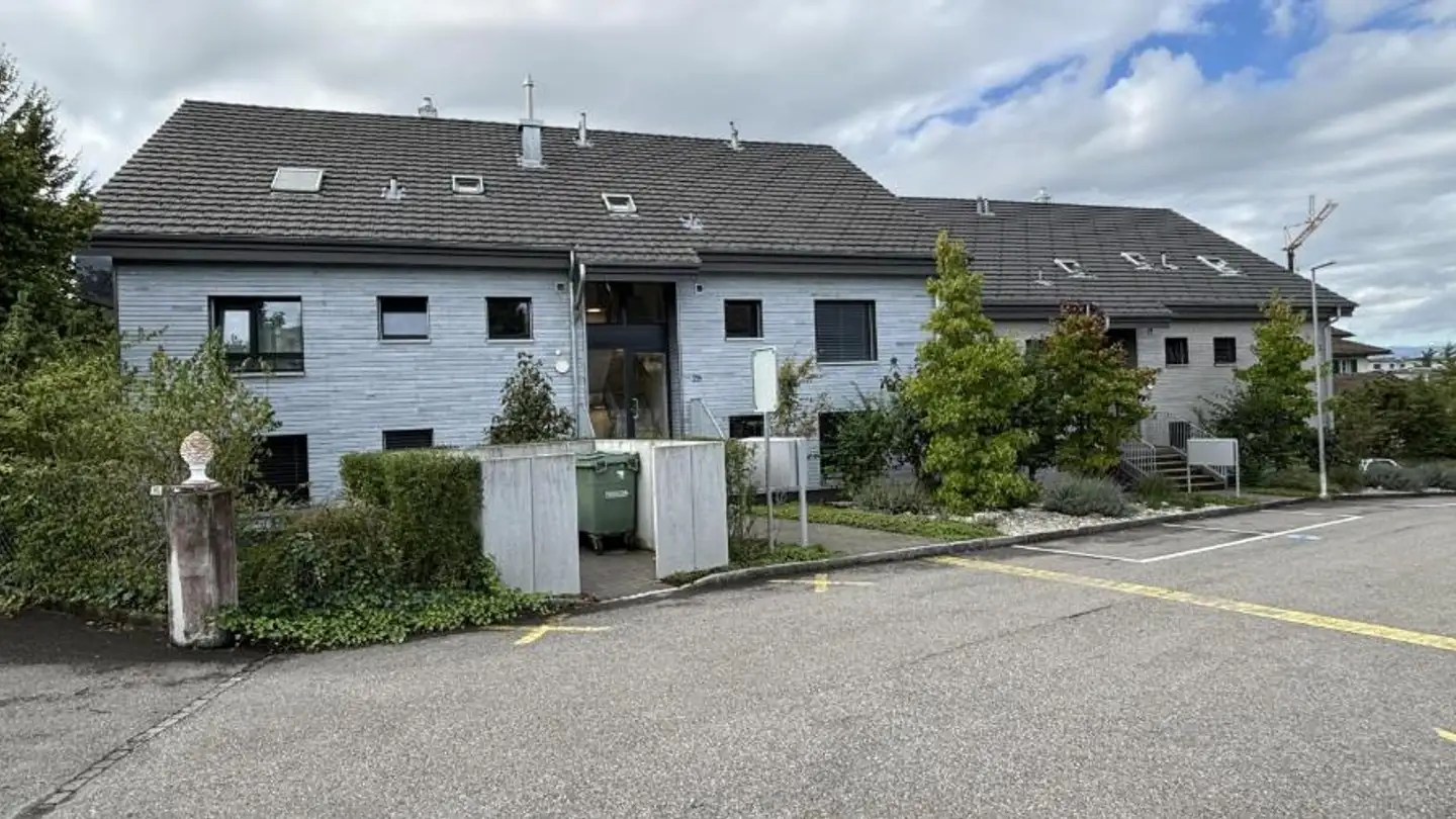 Indoor motorbike parking space for rent - Aarbergstrasse 29a, 3250 Lyss