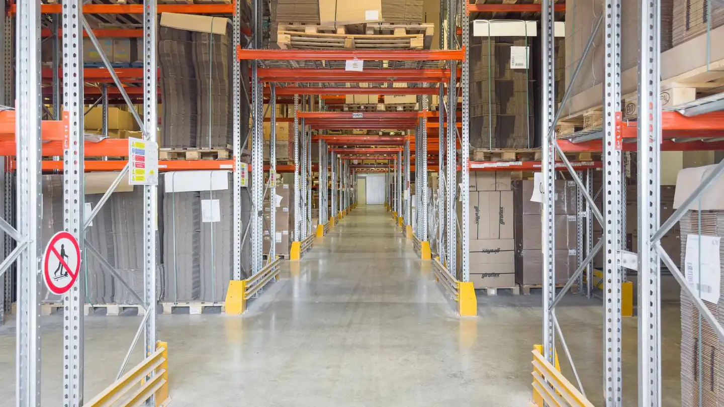 Mixed-use building for rent - Chemin Grenet 22, 1214 Vernier