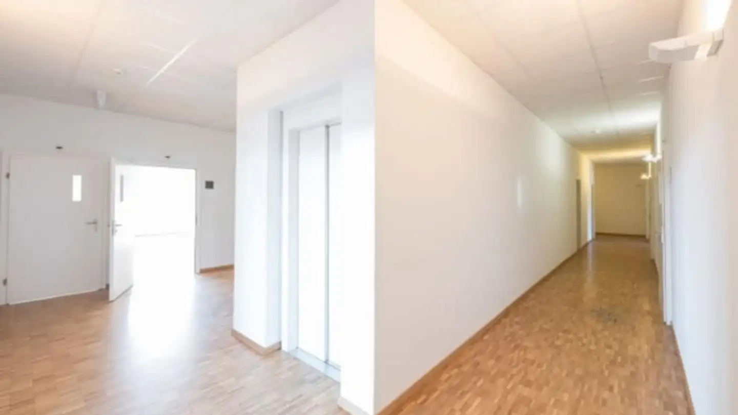 Spazio ufficio in affitto - Industriestrasse 38, 5314 Kleindöttingen - Photo 2