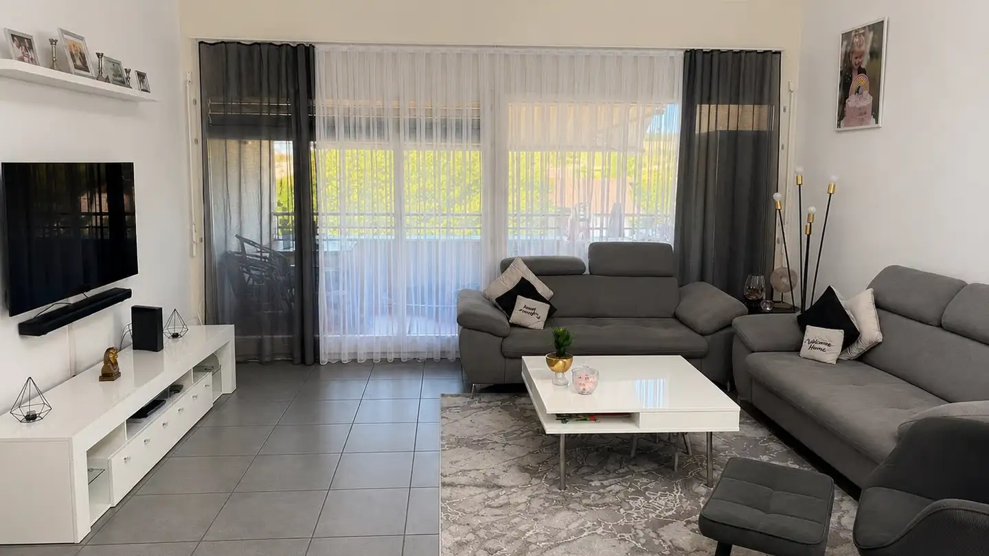 Apartment for rent - 1774 Cousset