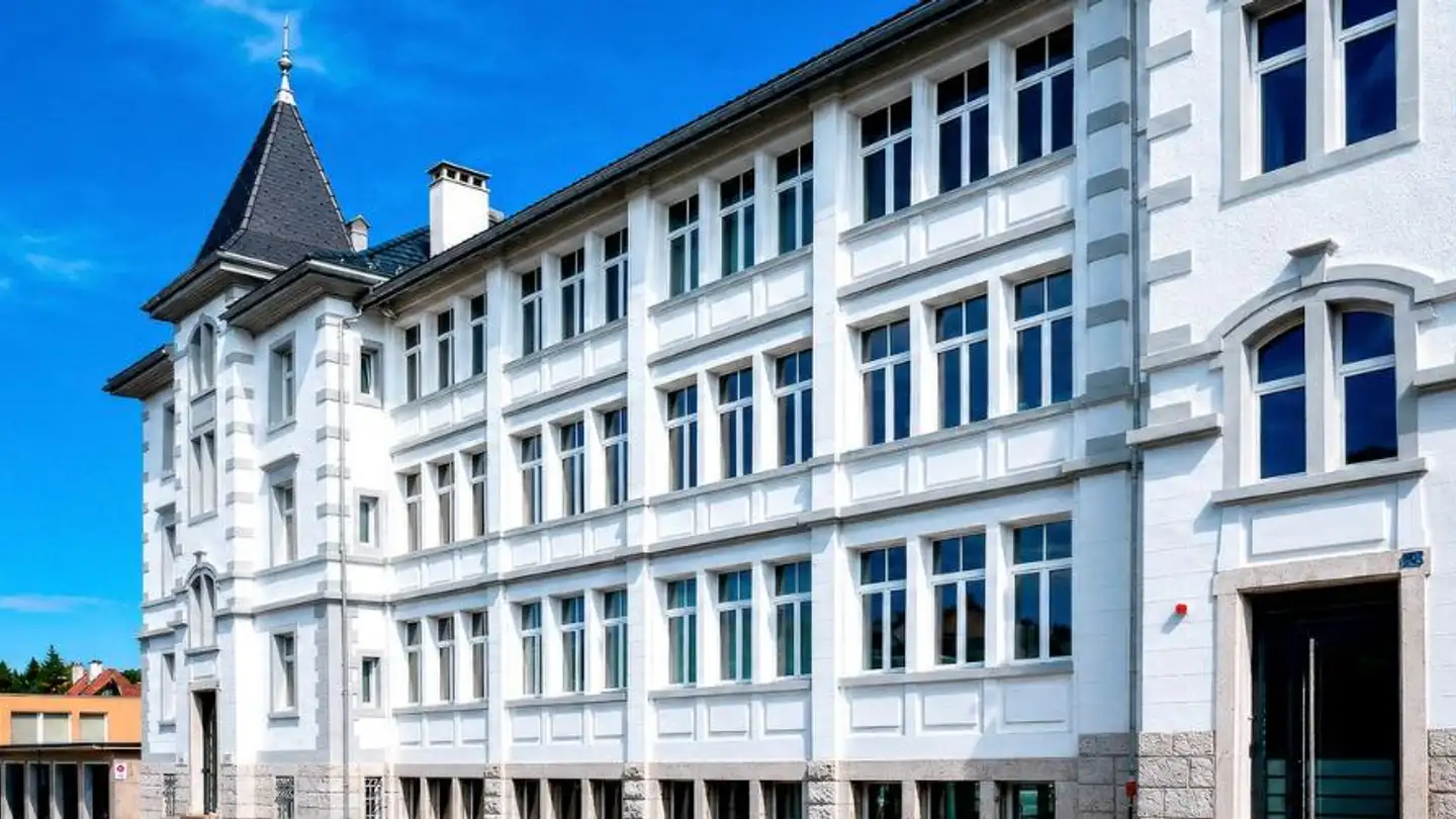 Mixed-use building for sale - 2400 Le Locle